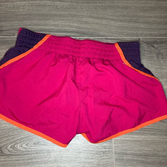 Nike shorts dri fit tempo style - Picture 3 of 3